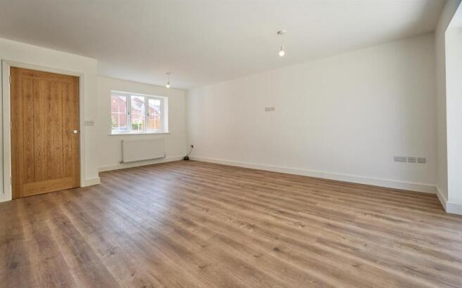 Living/Dining Area