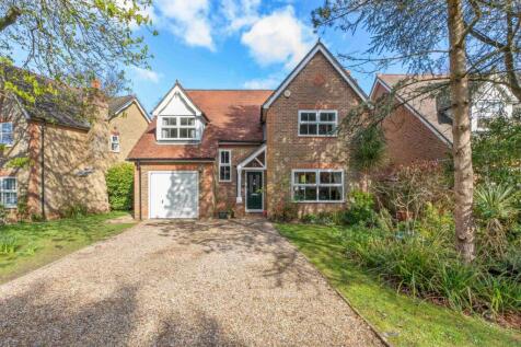 Victoria Gardens, High Wycombe, HP11