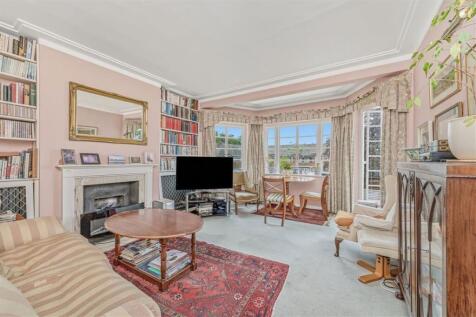 Roehampton Close, Barnes
