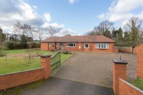 Willow Tree Cottage, Roe Lane, Birkin, Knottingley WF11 9LR