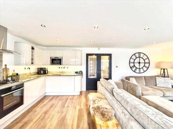 Lounge/kitchen