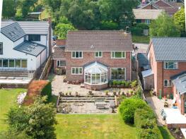 Centre Walk, High Street, Manton SN8 4HW