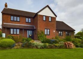Glebe House, Lower Street, Doveridge DE6 5NS