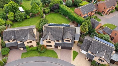 Spencer Close, Earls Barton, Northamptonshire NN6