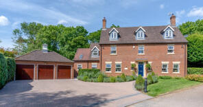 2 Barley House, The Granary, Worcester WR8 9BY