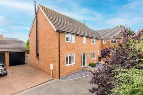 3, Finedon Close, Kettering NN15 5FH