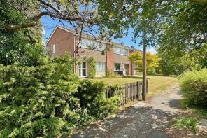 8, Farm Close, Chalgrove, Oxford OX44 7RL