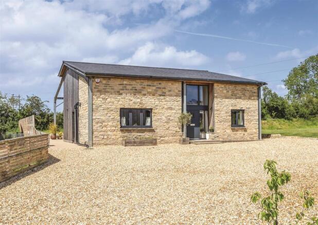 95936 BS_East Barn, Pool Keynes FC.jpg