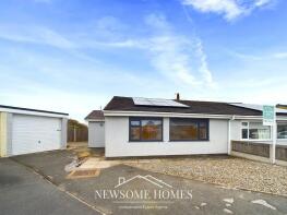 53, St Michaels Drive, Mold CH7 5BS