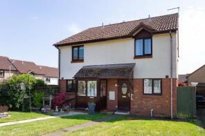 13, Churchlands, Crediton EX17 6JF