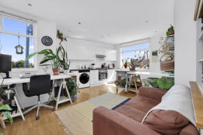 Flat 5, 1, Big Hill, Hackney, London E5 9HH