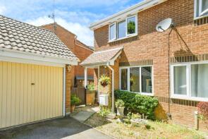 14, Sycamore Close, Chippenham SN15 4TG