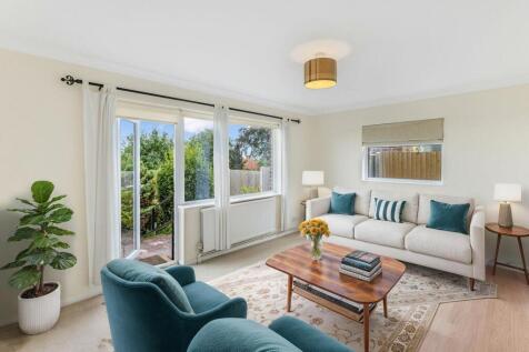 Cannongate Road, Hythe, CT21