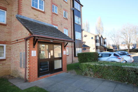 Cygnet Close, London
