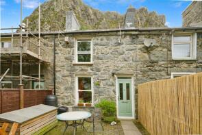 4, Geufron Terrace, Blaenau Ffestiniog LL41 3BW