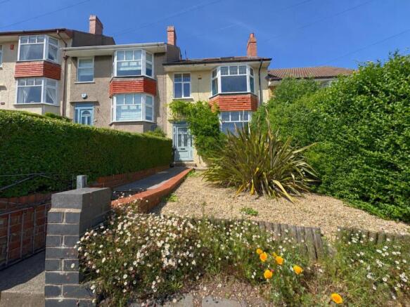Front shot of property..jpg