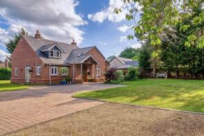 Little Orchard, Park Lane, Cane End, Reading RG4 9HR
