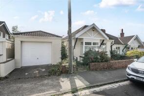 32, Russell Grove, Henleaze, Bristol BS6 7UF