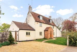 Mousehole, Wood End Lane, Newport Pagnell MK16 0HD