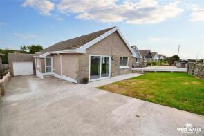 26, Silverstream Drive, Hakin, Milford Haven SA73 3NL