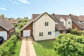 10, Holly Close, Exeter EX5 3JB