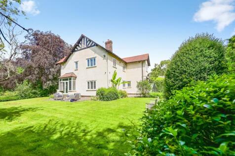 Eaton Road, Cressington, Liverpool, Merseyside, L19