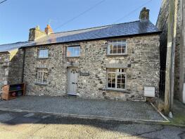 Trefasser, Upper St Mary Street, Newport SA42 0PS