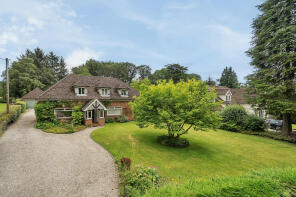 Uxmore Lodge, Uxmore Road, Checkendon, Reading RG8 0TD