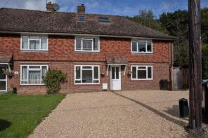 27, Oakfields, Dorking RH5 5RQ