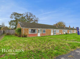 15, Manor Walk, Lowestoft NR33 7UD