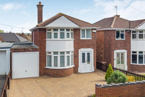 Farmfield Road, Warden Hill, Cheltenham, GL51