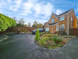 19, Holywell Close, Stoke-on-trent ST8 7XG