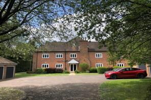 12, The Evergreens, Hambledon Park, Hambledon, Godalming GU8 4EP