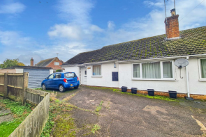 8, Spinney Bungalows, Slapton LU7 9BY