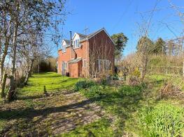 Ockington Cottage, Road From Great Heath To Morewood Cottage, Brooms Green, Dymock GL18 2DP