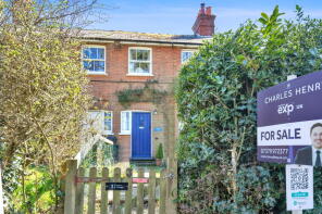 3, Station Cottages, Bagmore Lane, Basingstoke RG25 2PY