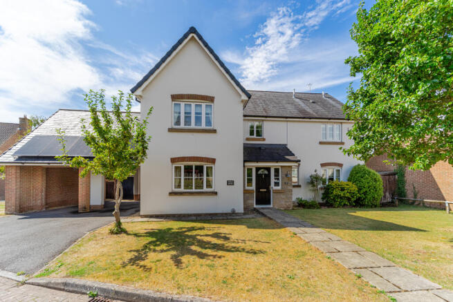 5 Bedroom Detached for Sale
