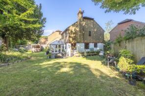 6, Swallow Court, Uckfield TN22 5YB