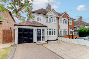 10, Trees Avenue, High Wycombe HP14 4PQ