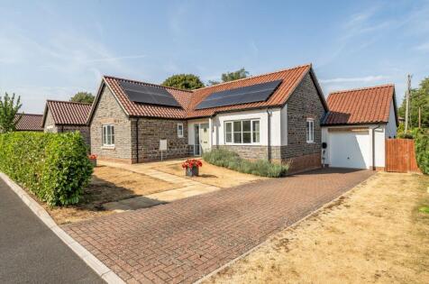 Walnut Field, Tytherington, GL12