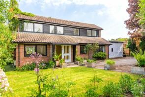 Heathfield, Frog Lane, Aylesbury HP18 0AU