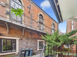 3, Chapel Mews, Castle Court, Shrewsbury SY1 2BG