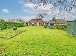 13, Westside, Tillington GU28 9AL