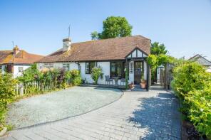 15 South Cottage, Green Leas, Whitstable CT5 3JY