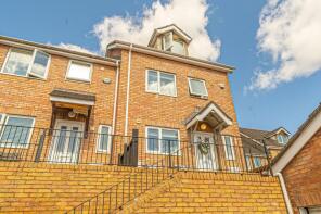 40, Woodside Walk, Newport NP11 7NZ