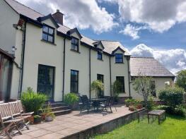 11, Oakfield Park, Cradoc, Brecon LD3 9QA