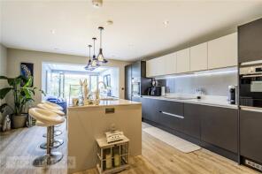 97, Lower Gate, Paddock, Huddersfield HD3 4EP