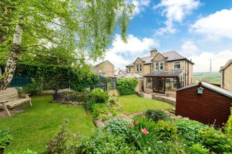 Field View House, Pilling Lane, Skelmanthorpe, HD8