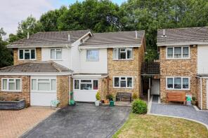 78, Morningtons, Harlow CM19 4QJ