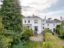 No 4 Pains Hill House, Pains Hill, Portsmouth Road, Cobham KT11 1DL